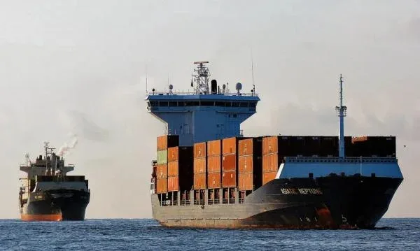 International shipping Major shipping companies have successively increased freight and surcharges